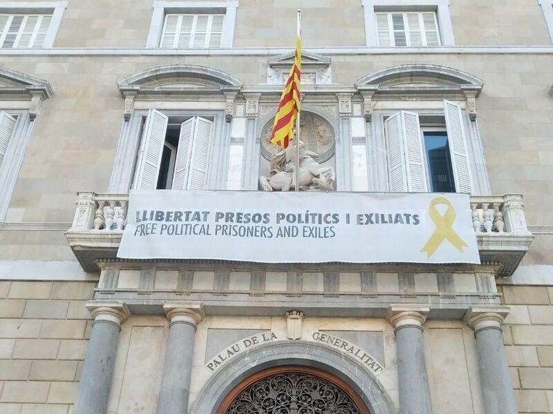 Palau Generalitat Con Lazos 800